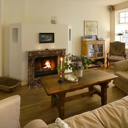Appartamento In Der Ersten Etage Des Herrenhauses By Interhome