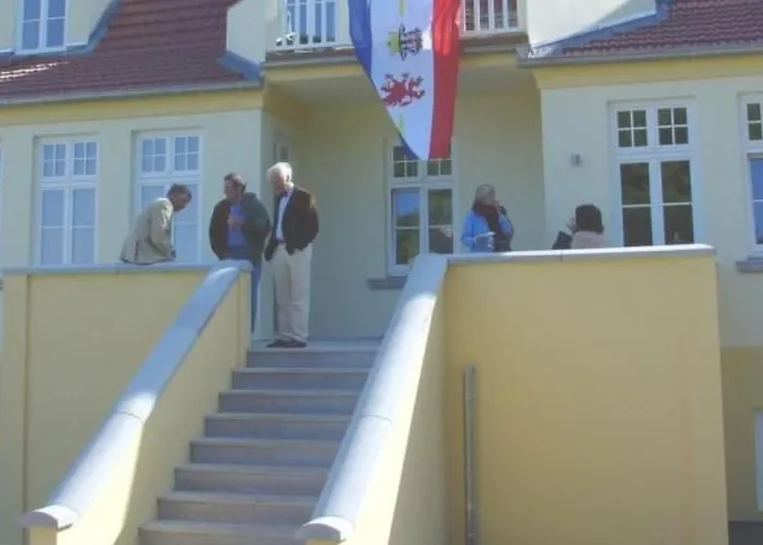 In Der Ersten Etage Des Herrenhauses By Interhome Διαμέρισμα